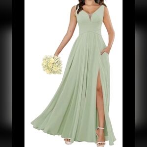 Miao Duo ALine Chiffon Sage Green Dress With Slit And Pockets - Size 12